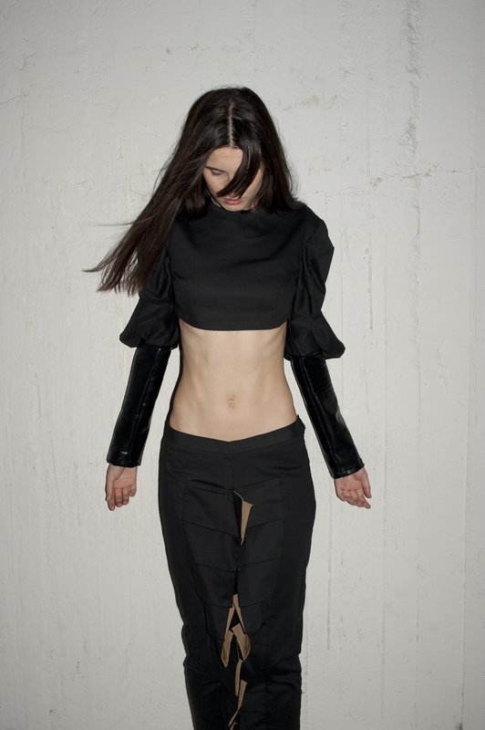 D T DYSTOPIA AW1011 18