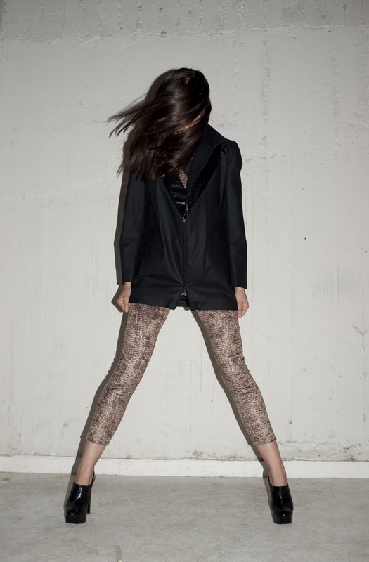 D T DYSTOPIA AW1011 1s